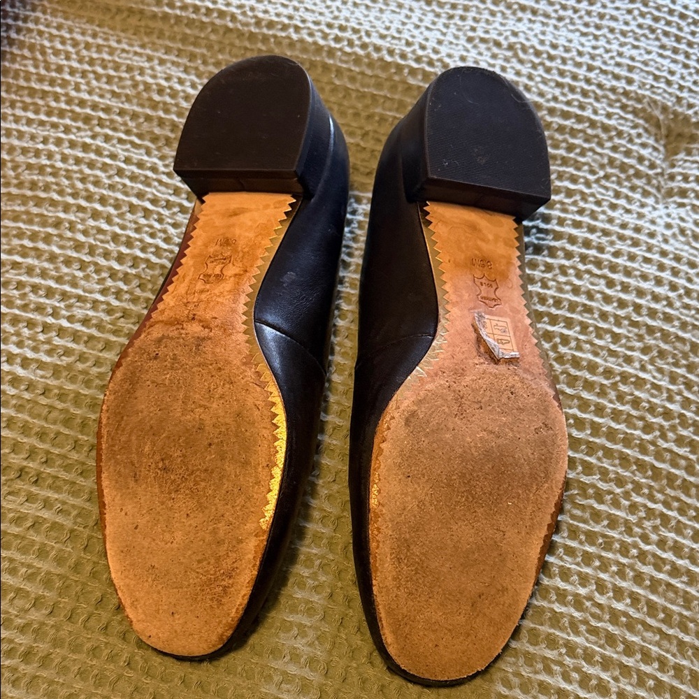 Tory Burch Black Leather Ballet Flats with Gold Logo Medallion - Picture 4 of 5
